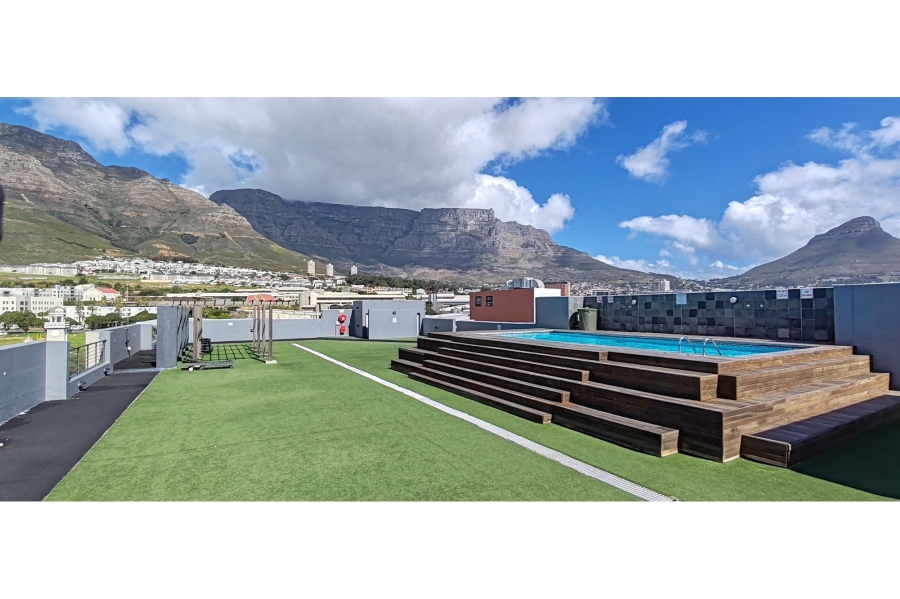 1 Bedroom Property for Sale in Zonnebloem Western Cape